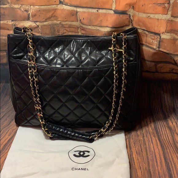 SOLD Chanel lambskin tote bag - Picture 2 of 10